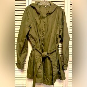 COLUMBIA WONENS RAIN JACKET TIE WAIST 3x